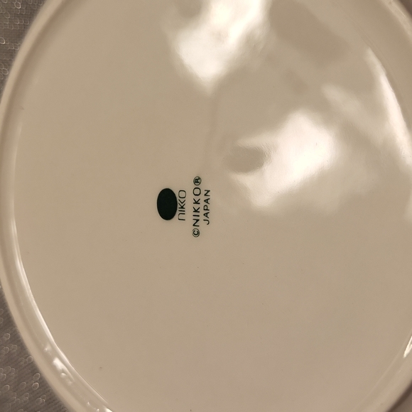 Nikko "Happy Holidays" Bon-Bon Dish - Picture 3 of 3